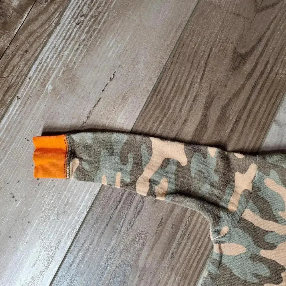 Child of Mine by Carter's Size 6-9m Green and Orange Camo Footed Sleeper GUC